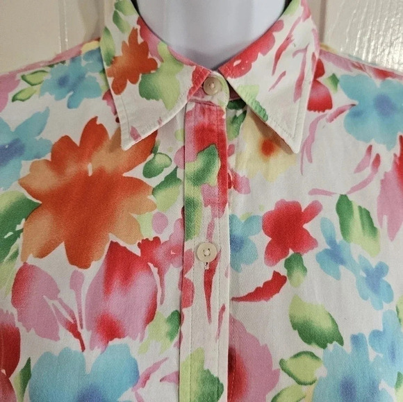 Chaps Floral Watercolor Button Down Shirt M Cotton Spring Garden Preppy Top - Picture 4 of 7